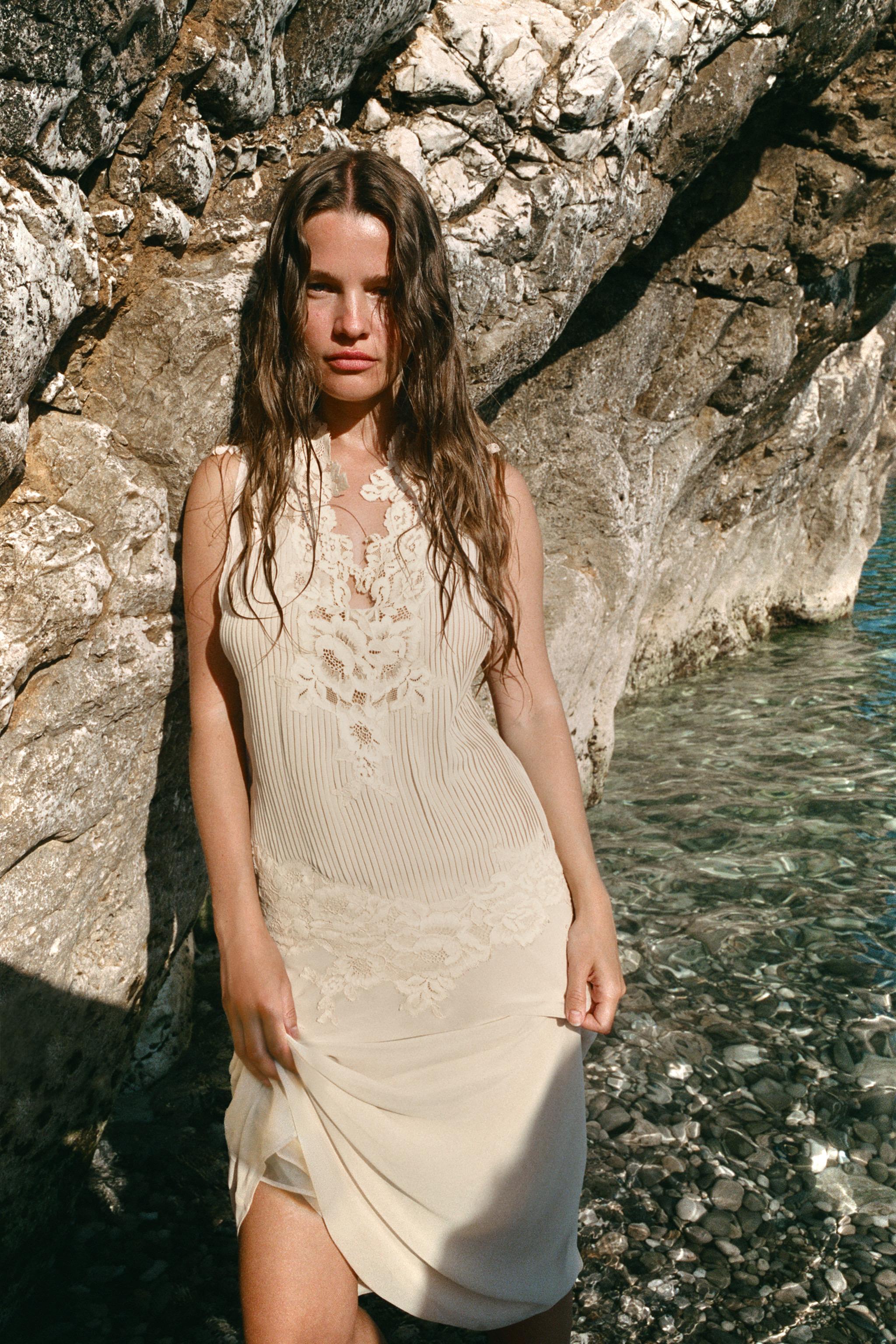PLEATED LACE MIDI DRESS